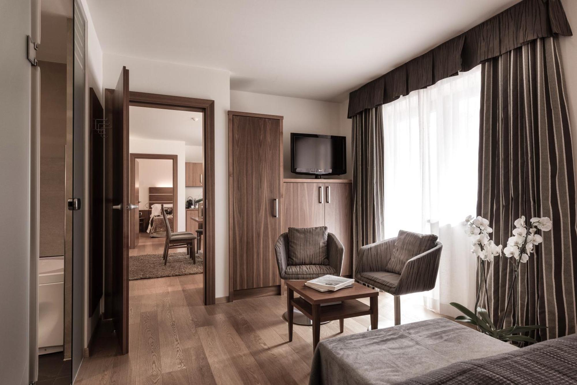Solea Dolomiti Boutique Hotel Fai Della Paganella Esterno foto